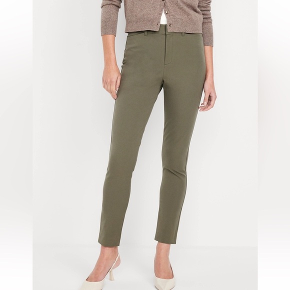 Old Navy Olive Green High Waisted Pixie Pants Skinny - Picture 5 of 6